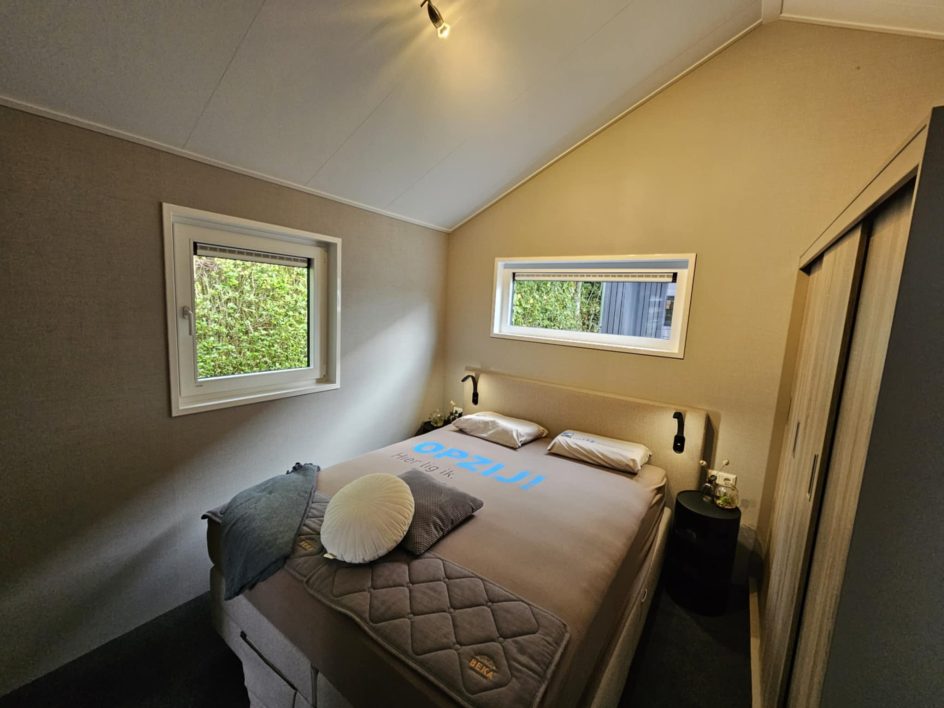 98f0e6a3-7700-41fb-9e57-4fca63a9543b