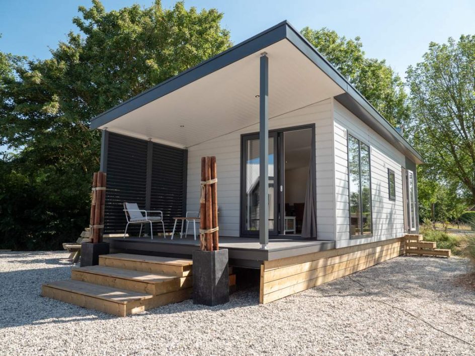 Arcabo-Black-and-White-Zeeuwse-Chalets